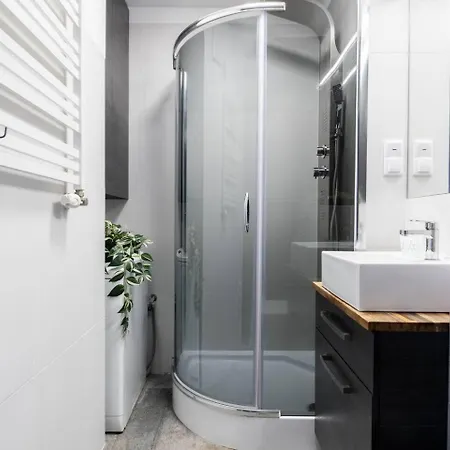 Apartment Monochrome Lazienki Park *